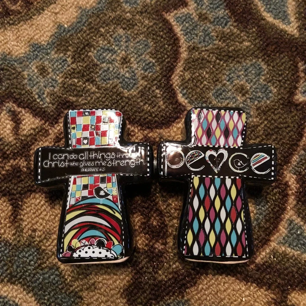 Ceramic cross magnetic salt & pepper shakers